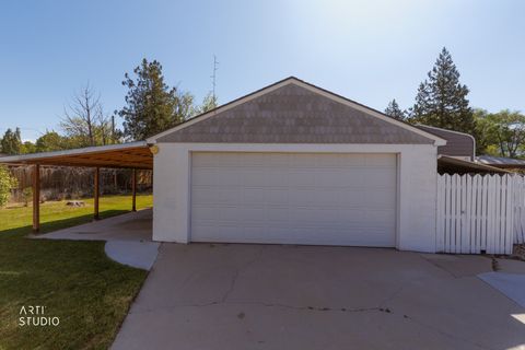 Tiny photo for 7387 S HALELANI DR. Dr E, Midvale, UT 84047 (MLS # 2154983)