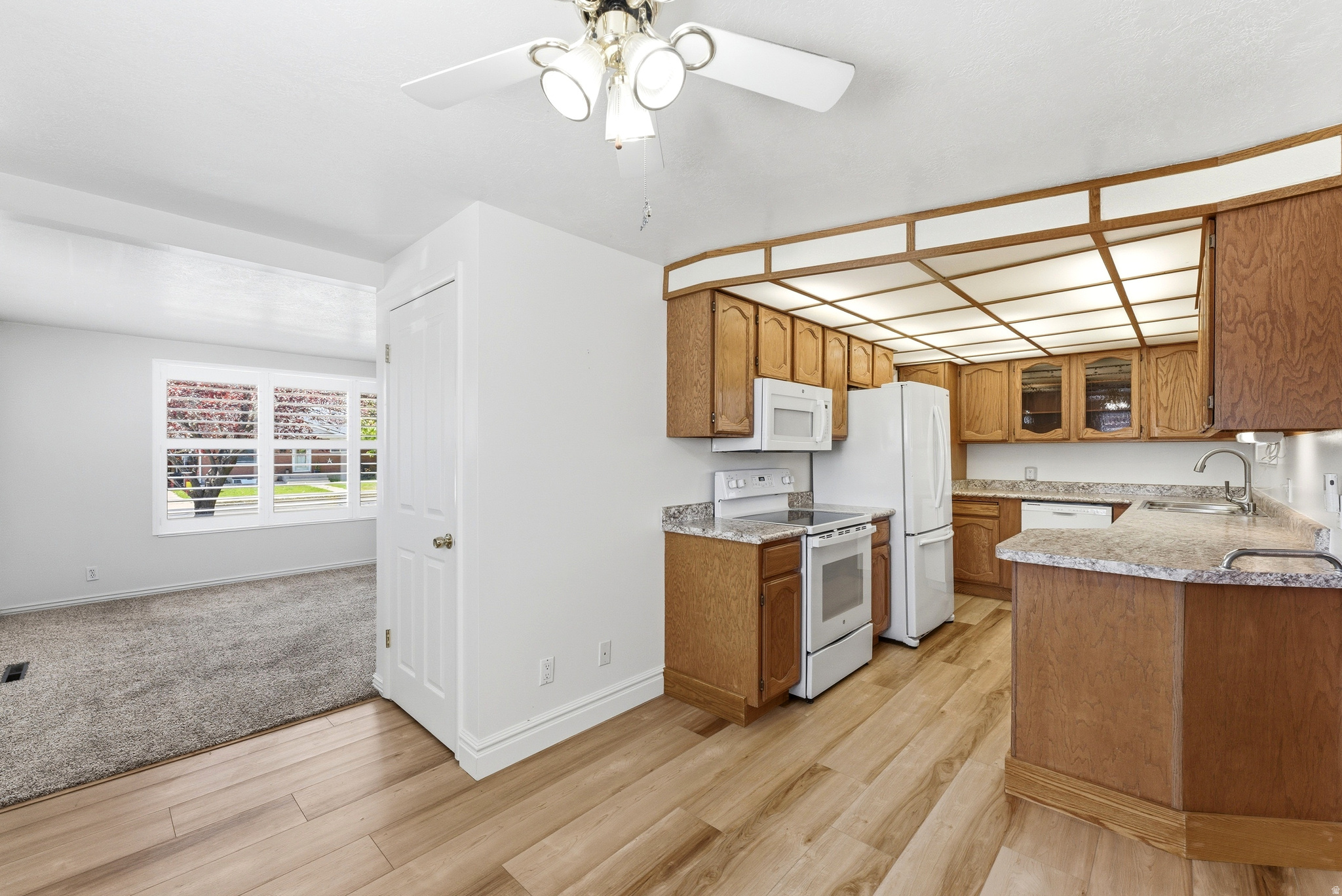 WESTERN MANOR - Residential