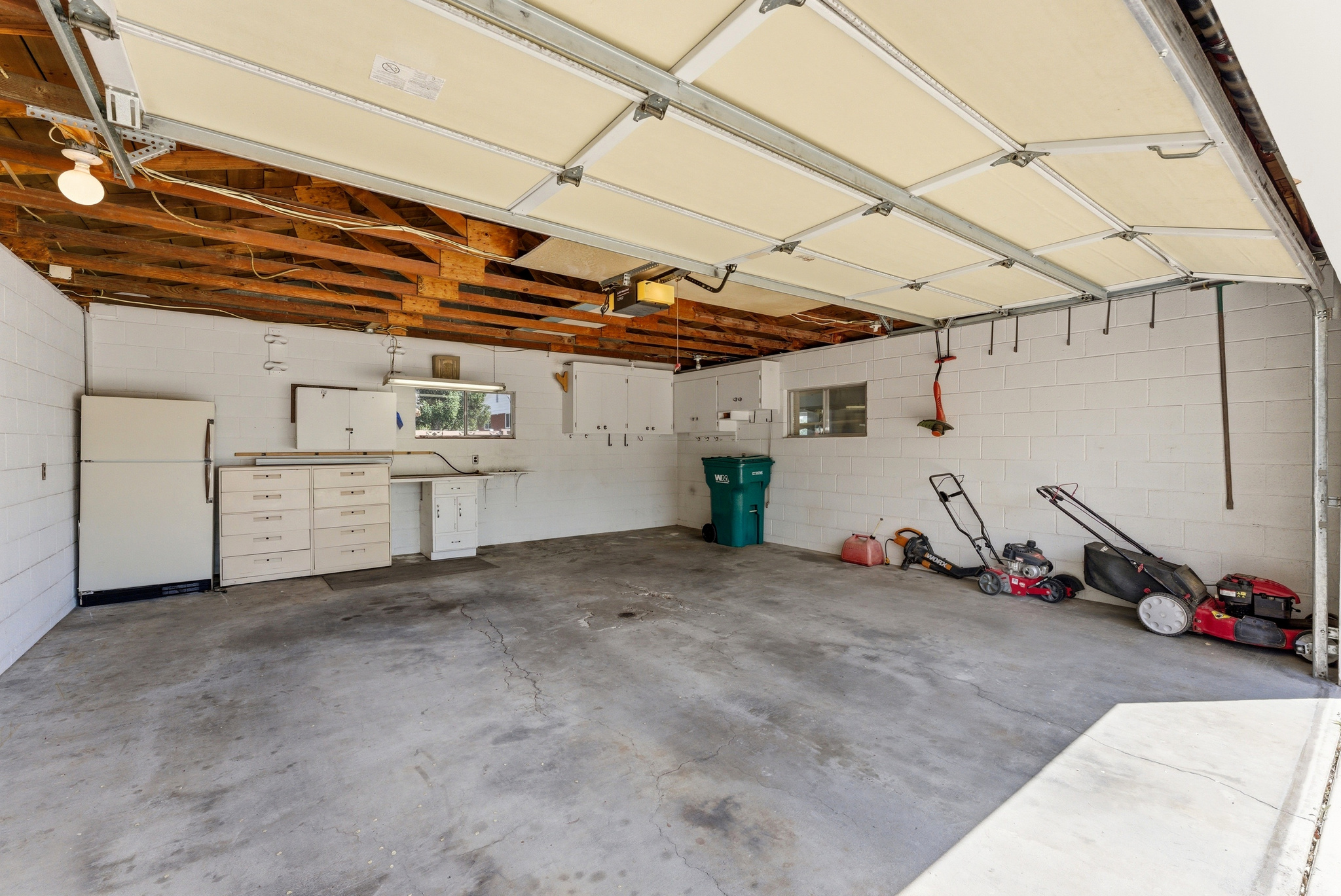 WESTERN MANOR - Residential