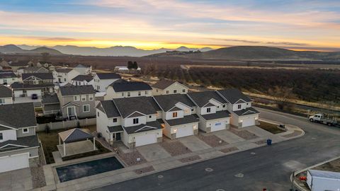 Tiny photo for 943 N 215 W, Santaquin, UT 84655 (MLS # 2134280)