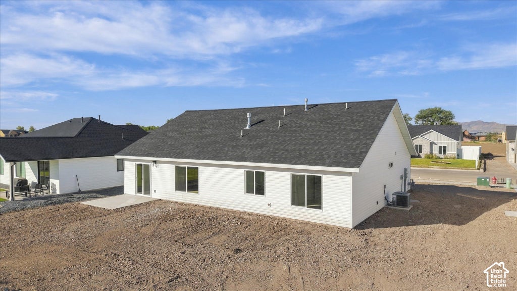 Photo of 10290 N VISTA LN, Elwood, UT 84337 (MLS # 2189530)