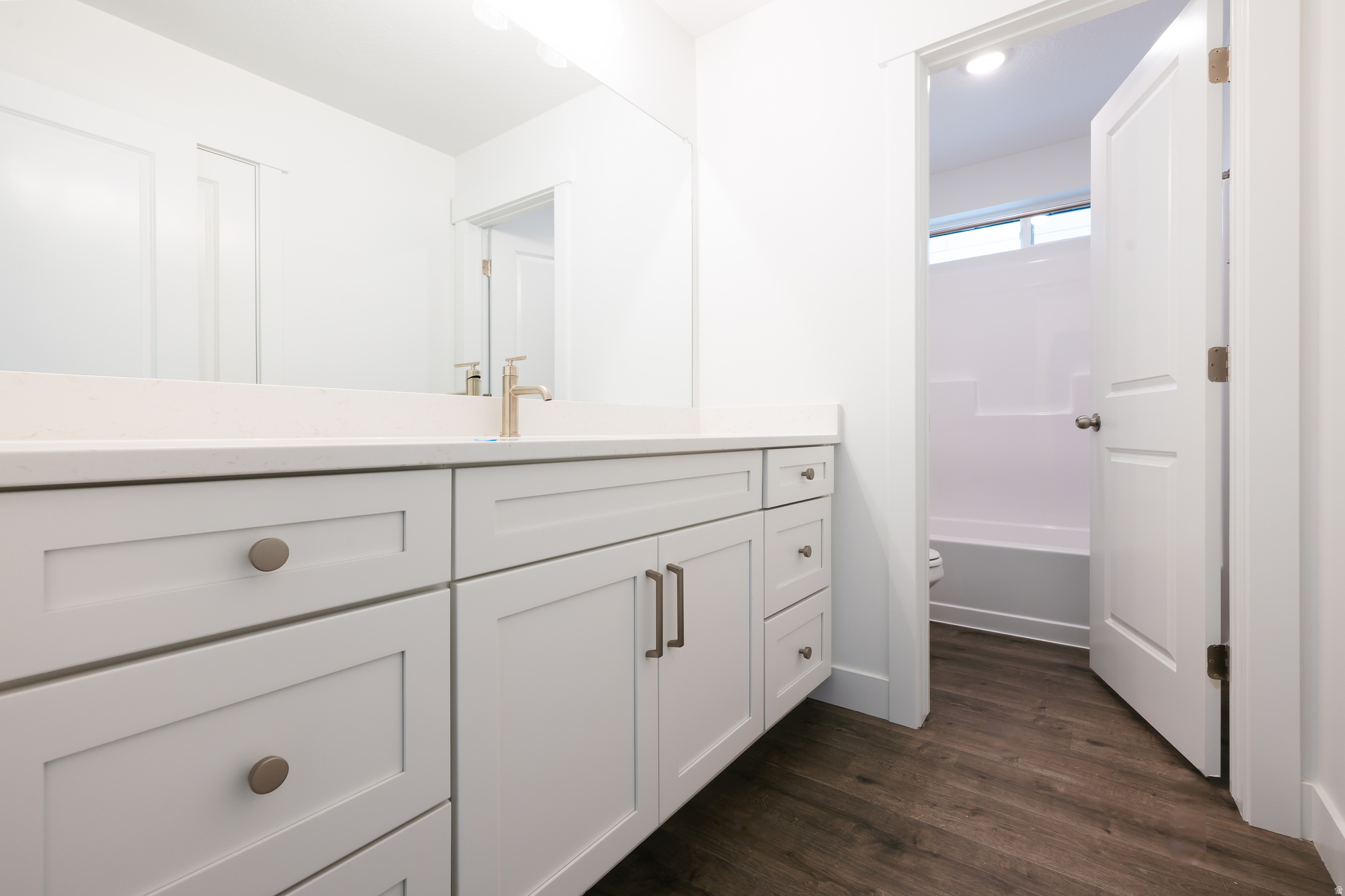 RIVER POINT - Residential