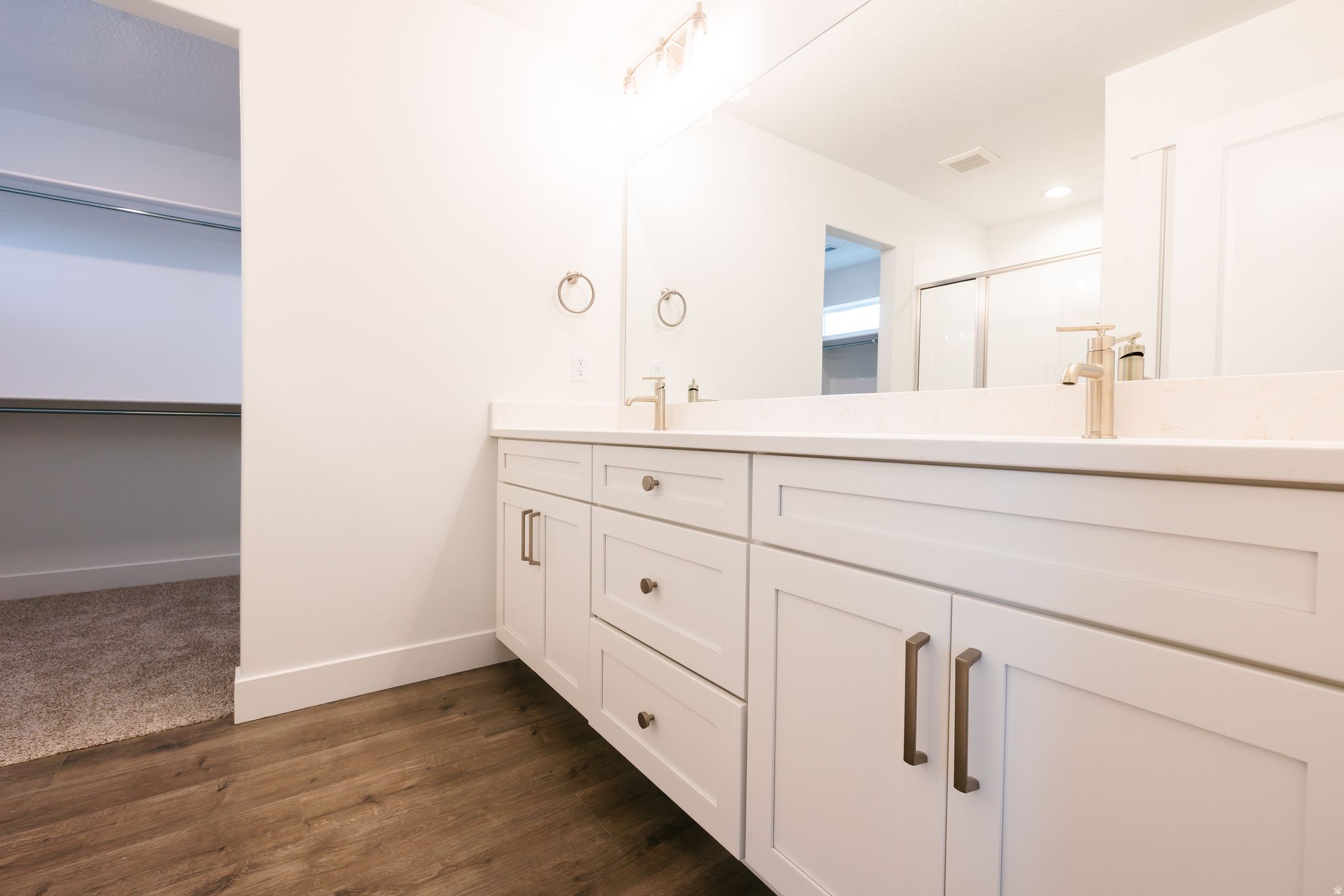 RIVER POINT - Residential