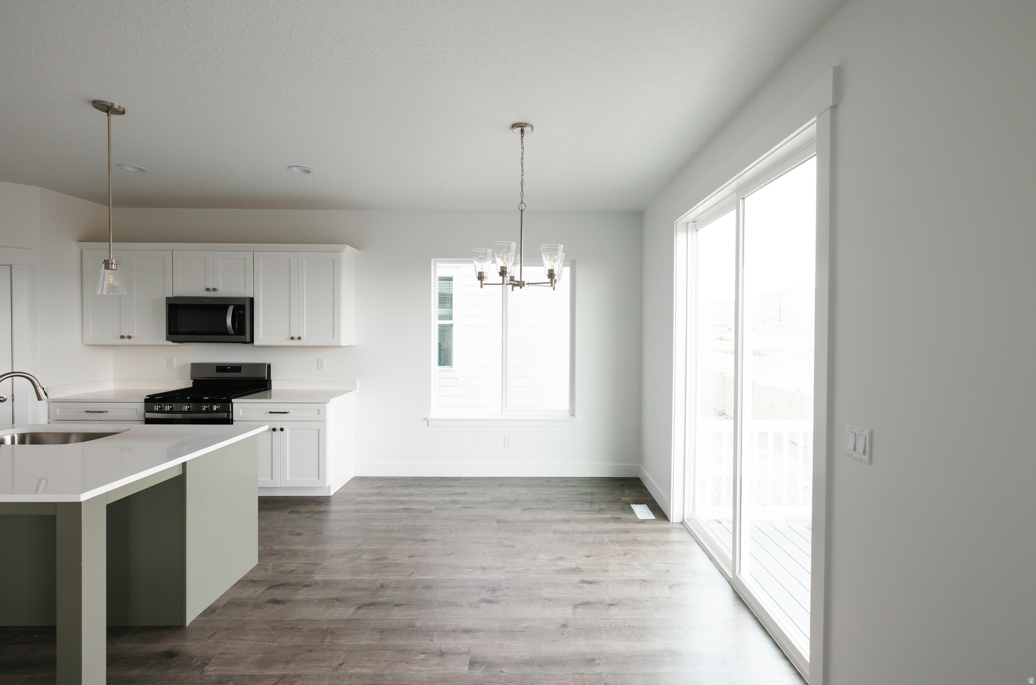 RIVER POINT - Residential