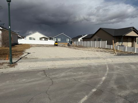 Photo of 1817 E JUNIPER DR #102, Eagle Mountain, UT 84005 (MLS # 2125679)