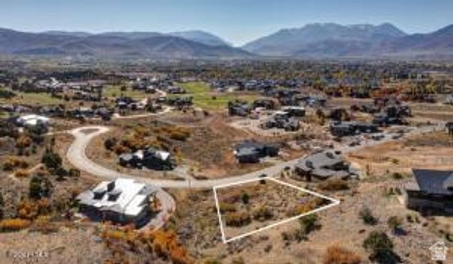 This premium homesite offers a gradual uphill slope with a secluded location to help maintain shelter from wind and maintain incredible privacy. Panoramic forever views of Mt. Timpanogos and Deer Creek! Close proximity to the new 12 hole Jack Nicklaus Signature Golf Park as well as the resort-style pool and grill at the new Village Center and new entrance for ease of access. Red Ledges is a premier private four season recreational community, located minutes from the Mayflower exit at Deer Valley. The community is home to miles of maintained hike and bike trails, an 18-hole Jack Nicklaus signature golf course, Jim McLean golf school, Cliff Drysdale tennis academy, equestrian center, swim and fitness center featuring water slide, playground, lap-swimming lanes, lawn games and more. A Lifestlye Membership is available to purchase with this property!