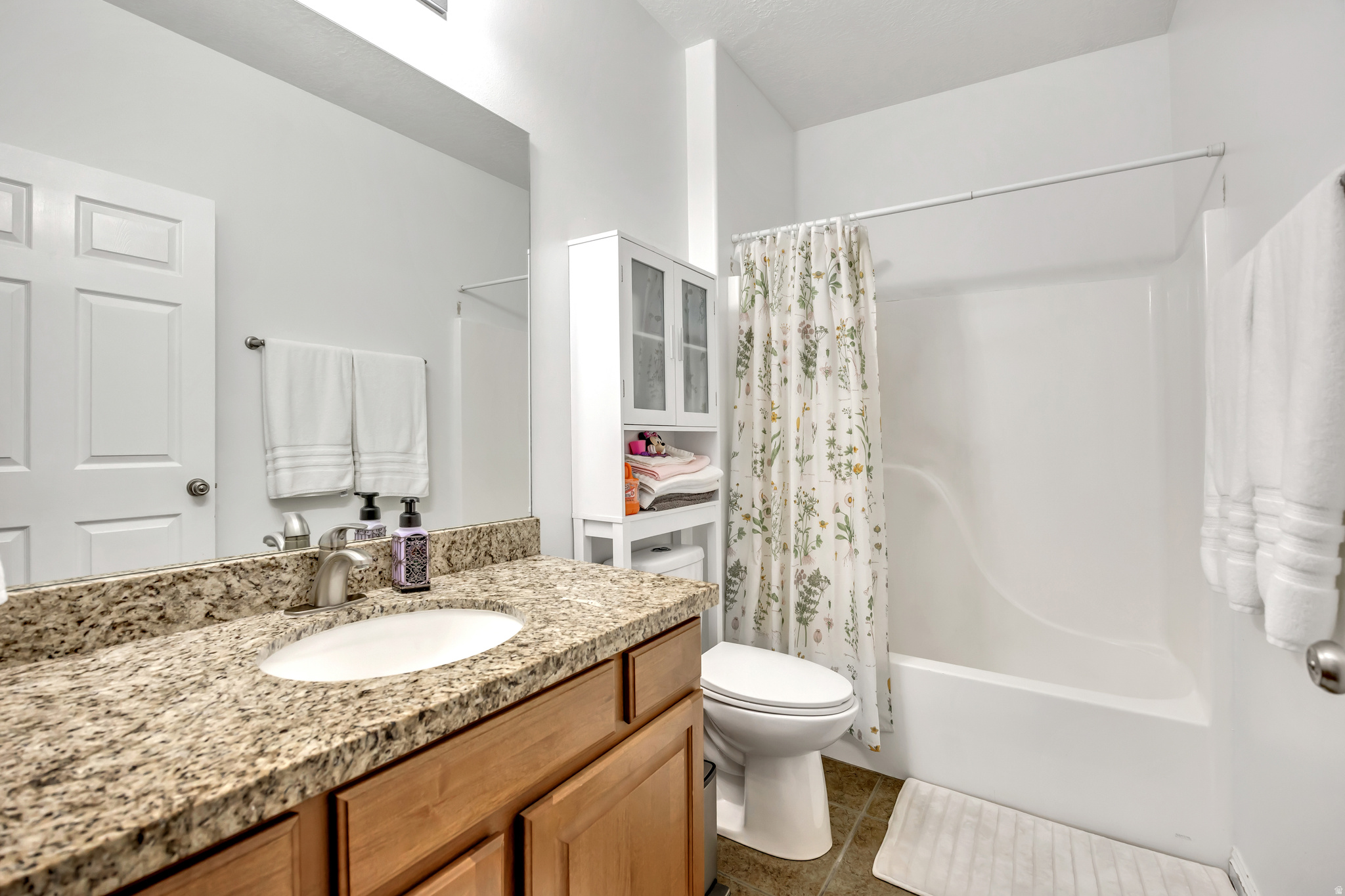 ALBION VILLAGE - Residential