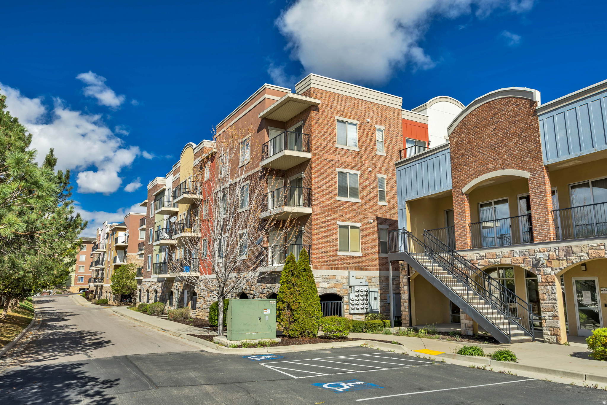 ALBION VILLAGE - Residential