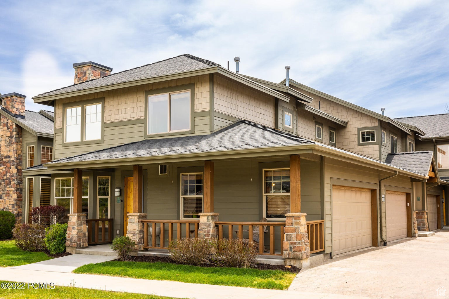 REDSTONE VILLAGE CONDOMINIUM - Residential Lease