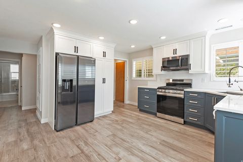 Tiny photo for 755 E ZENITH AVE, Salt Lake City, UT 84106 (MLS # 2120926)