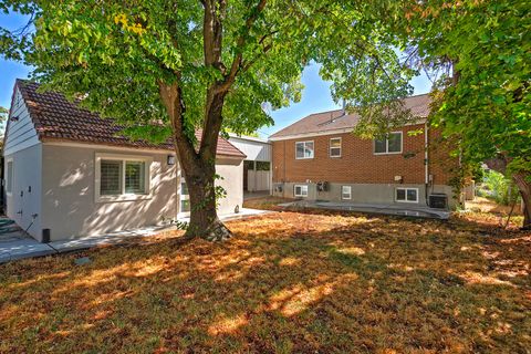 Tiny photo for 755 E ZENITH AVE, Salt Lake City, UT 84106 (MLS # 2120926)