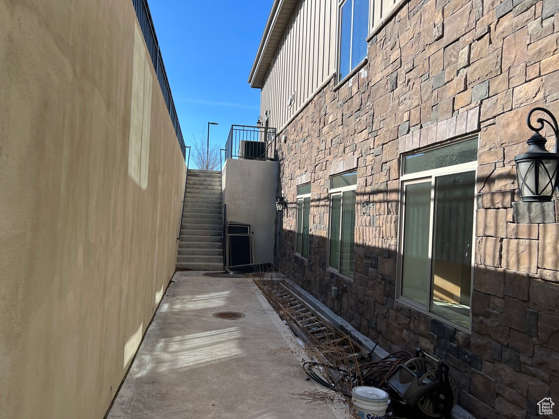 PARK - Commercial Lease