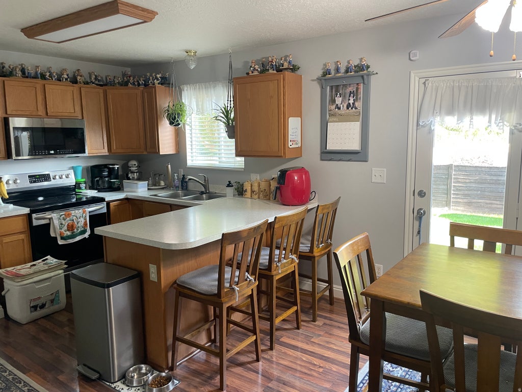 Photo of 2143 W 1835 N, Lehi, UT 84043 (MLS # 2177448)