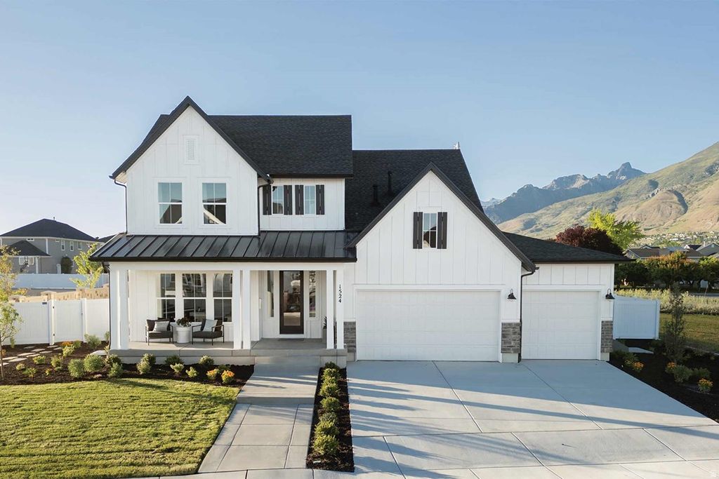 Photo of 1128 W FREMONT ST N, Saratoga Springs, UT 84045 (MLS # 2140557)