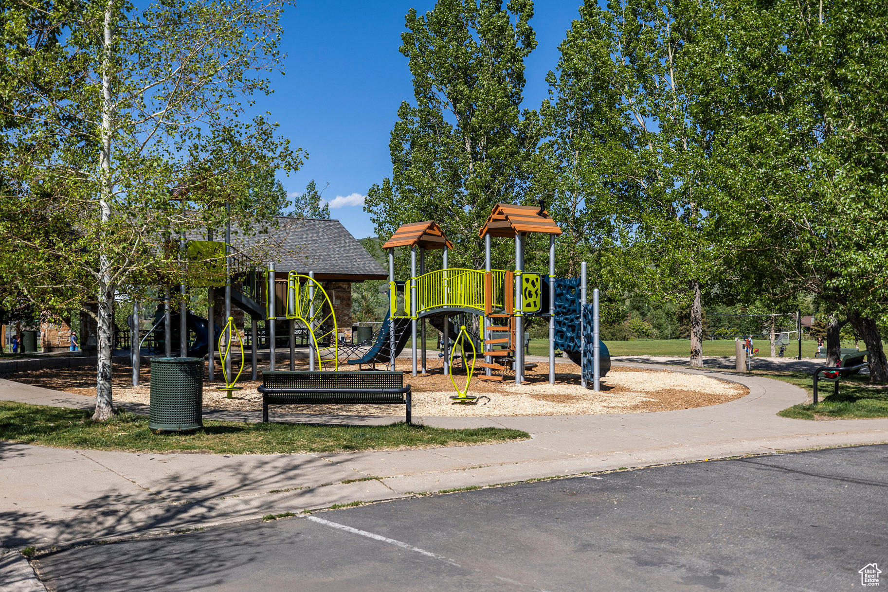 PINERIDGE SUBDIVISION - Land