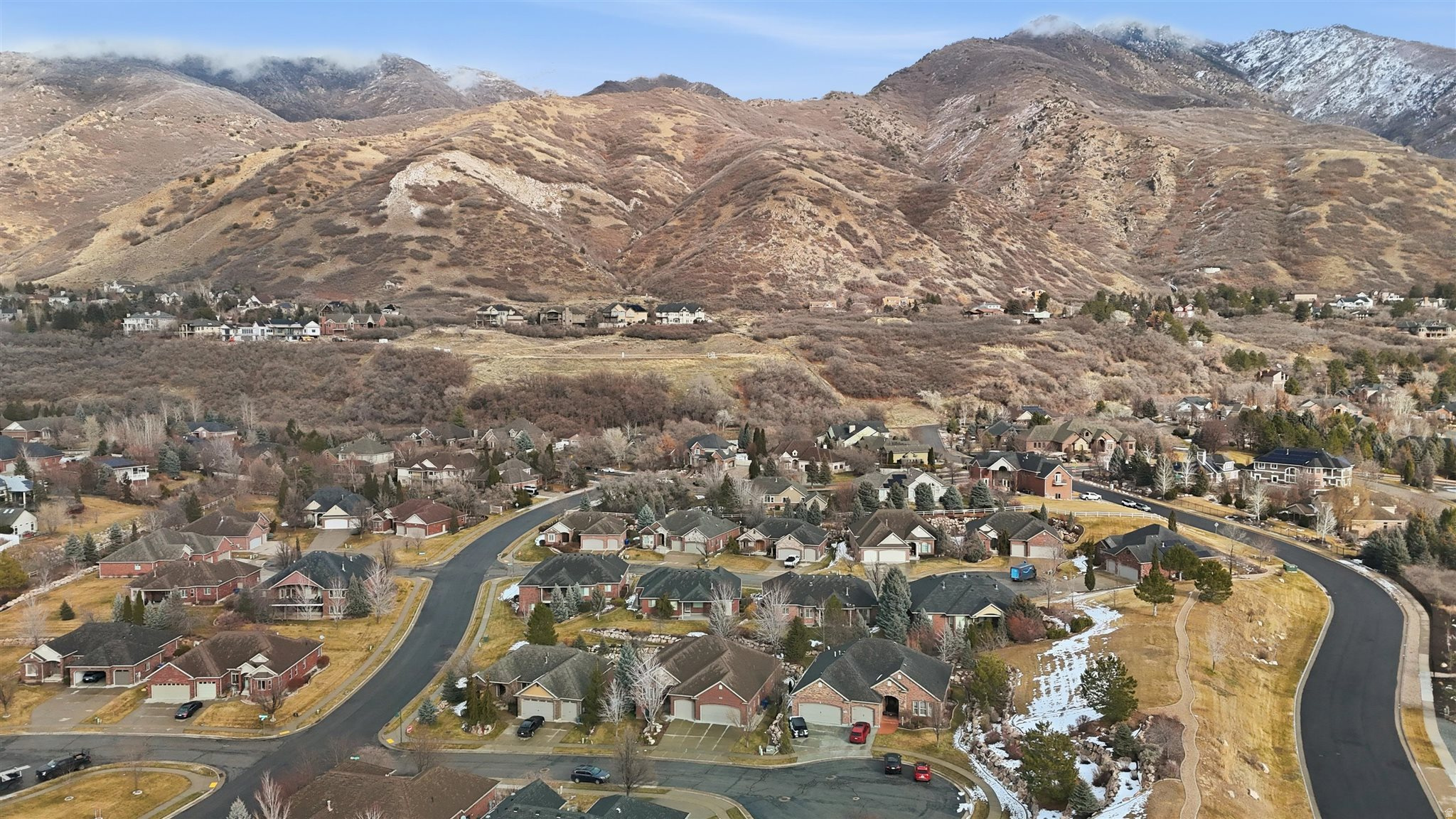 HAMPTONS ON THE GREEN - Residential