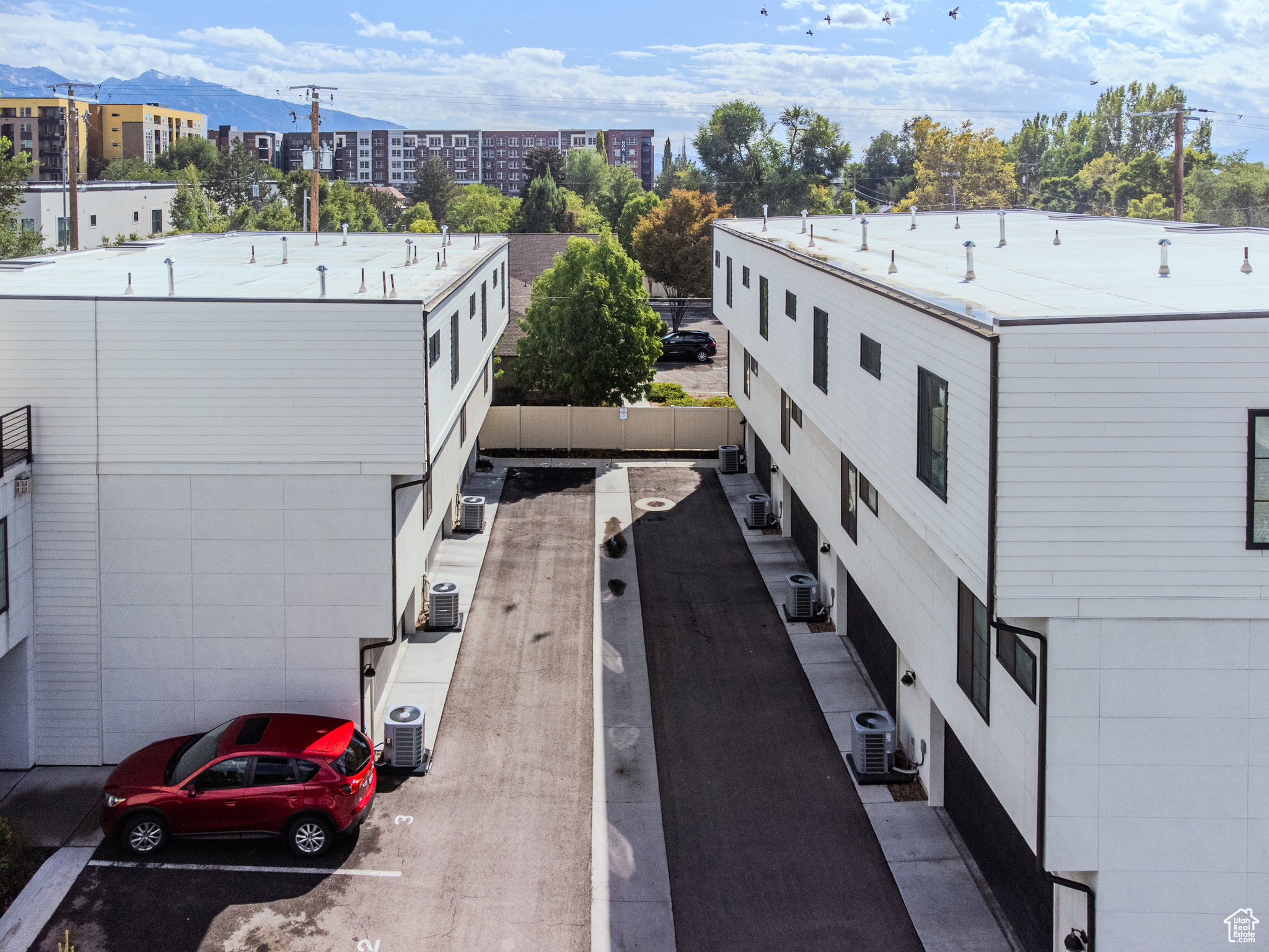 RICHMOND VIEW TOWNHOMES - Residential