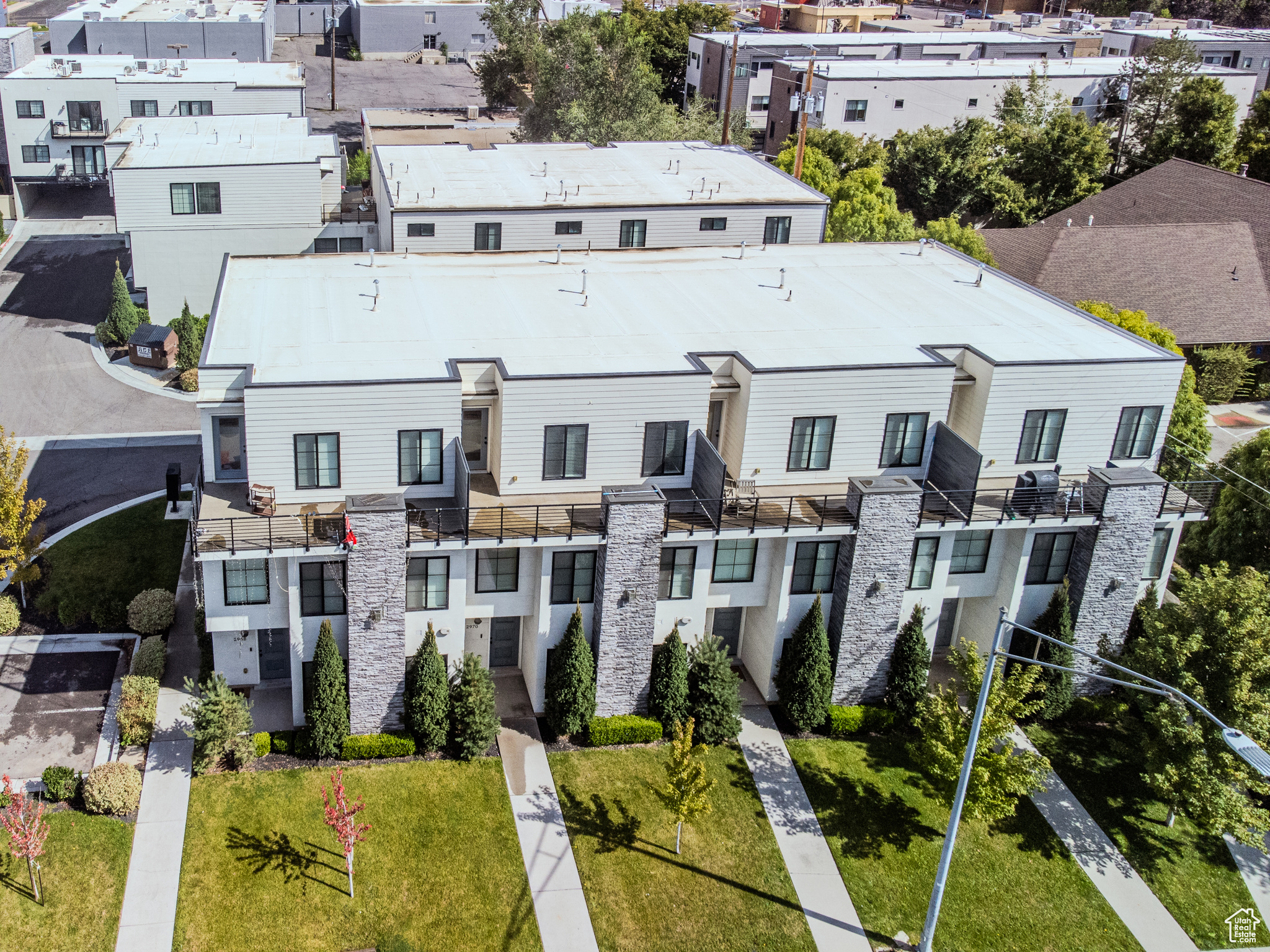 RICHMOND VIEW TOWNHOMES - Residential