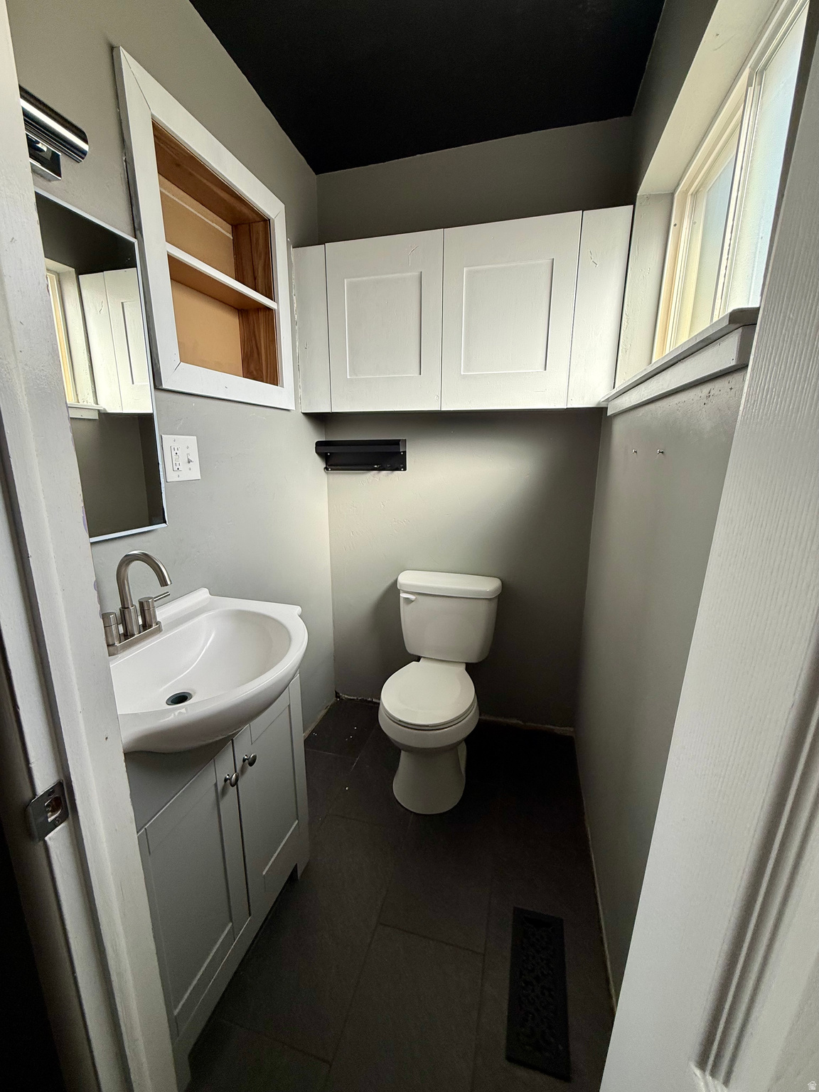 WARRWOOD - Residential