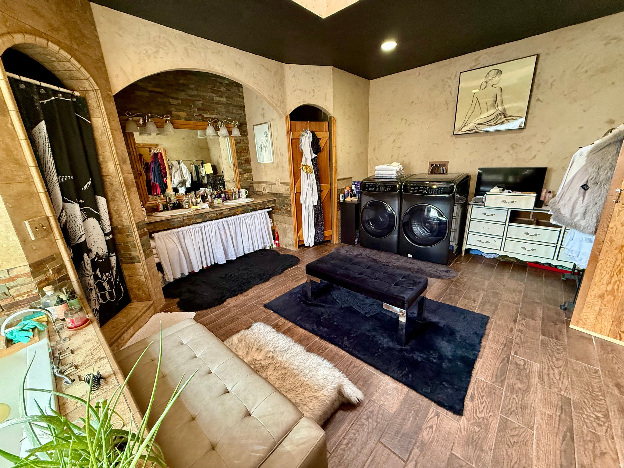 WARRWOOD - Residential