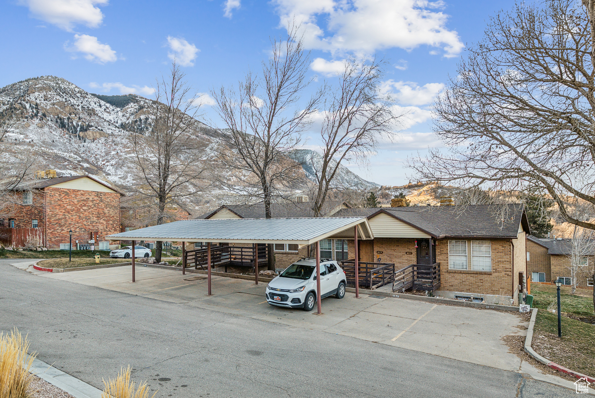 CANYON TERRACE - Residential