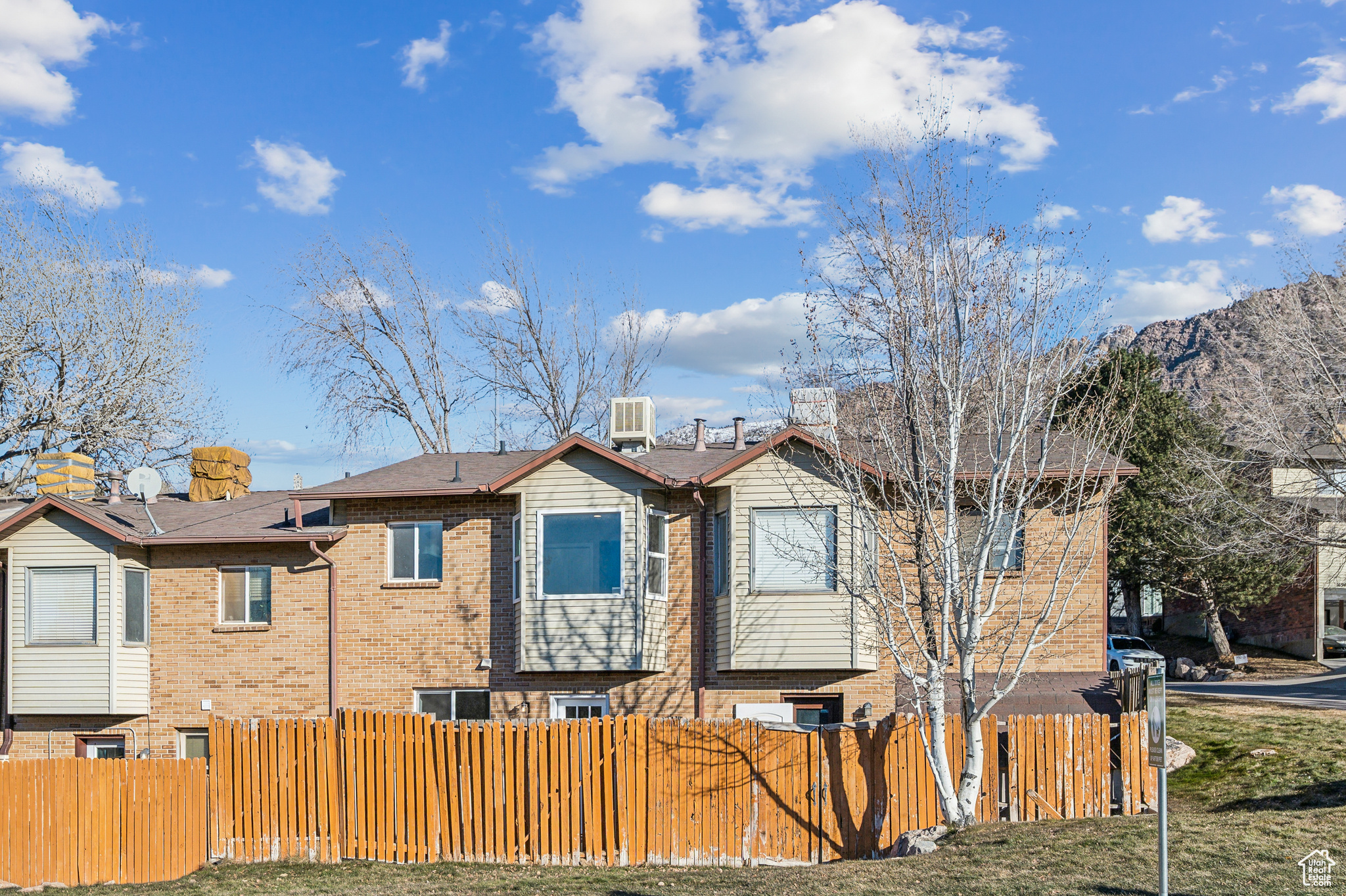 CANYON TERRACE - Residential