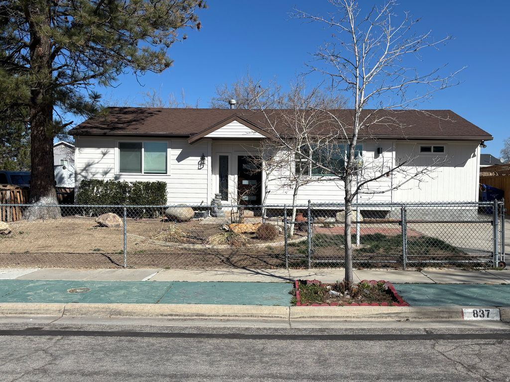 Photo of 837 E DAISY ST S, Sandy, UT 84094 (MLS # 2142901)