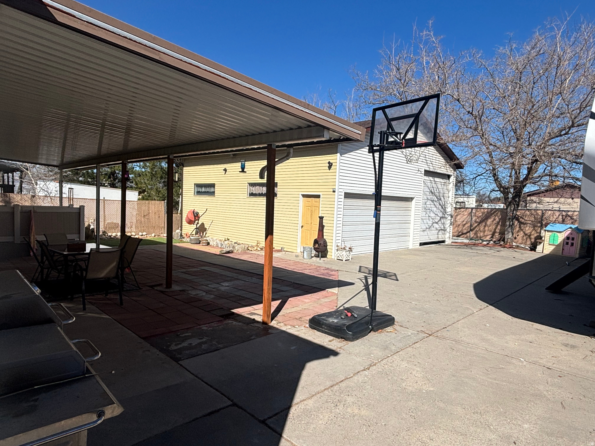 WHITE CITY - Residential