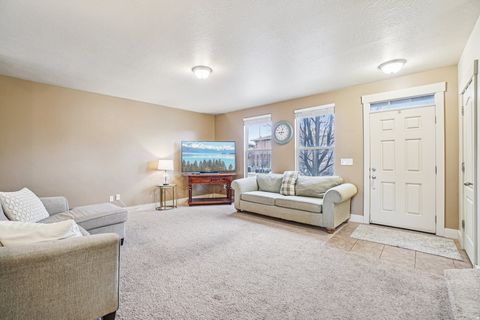 Tiny photo for 10693 S TOPVIEW RD W, South Jordan, UT 84095 (MLS # 2139919)