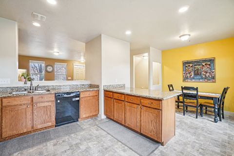 Tiny photo for 10693 S TOPVIEW RD W, South Jordan, UT 84095 (MLS # 2139919)