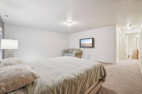 Tiny photo for 10693 S TOPVIEW RD W, South Jordan, UT 84095 (MLS # 2139919)