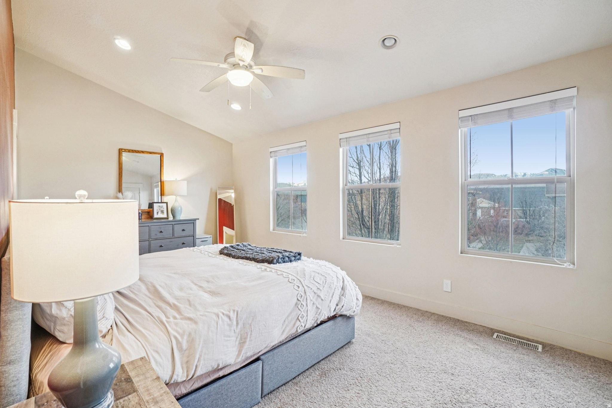 DAYBREAK - Residential