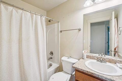 Tiny photo for 10693 S TOPVIEW RD W, South Jordan, UT 84095 (MLS # 2139919)