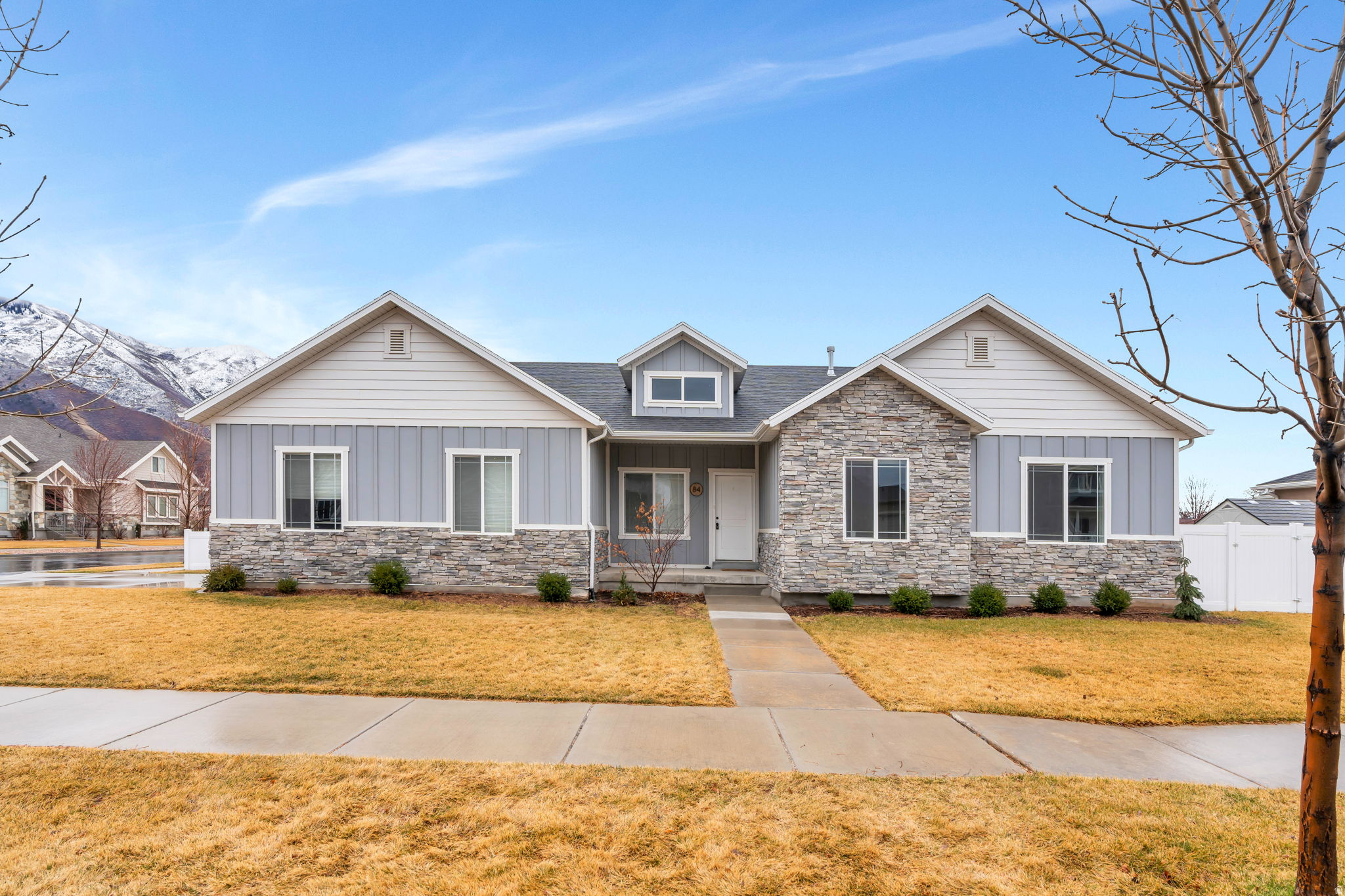 MAPLE BREEZE - Residential