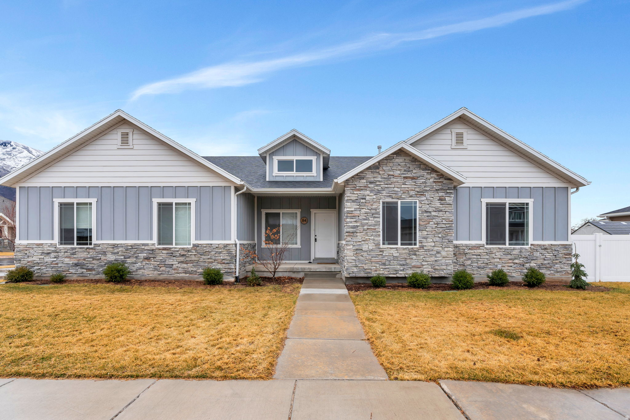 MAPLE BREEZE - Residential