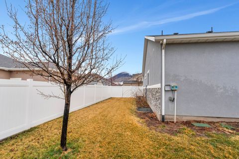 Tiny photo for 84 E 530 N, Mapleton, UT 84664 (MLS # 2139541)