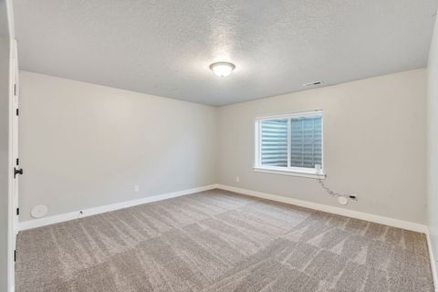 Tiny photo for 84 E 530 N, Mapleton, UT 84664 (MLS # 2139541)