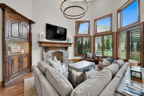 Tiny photo for 5083 S CLARENDEN PL E, Holladay, UT 84117 (MLS # 2170514)