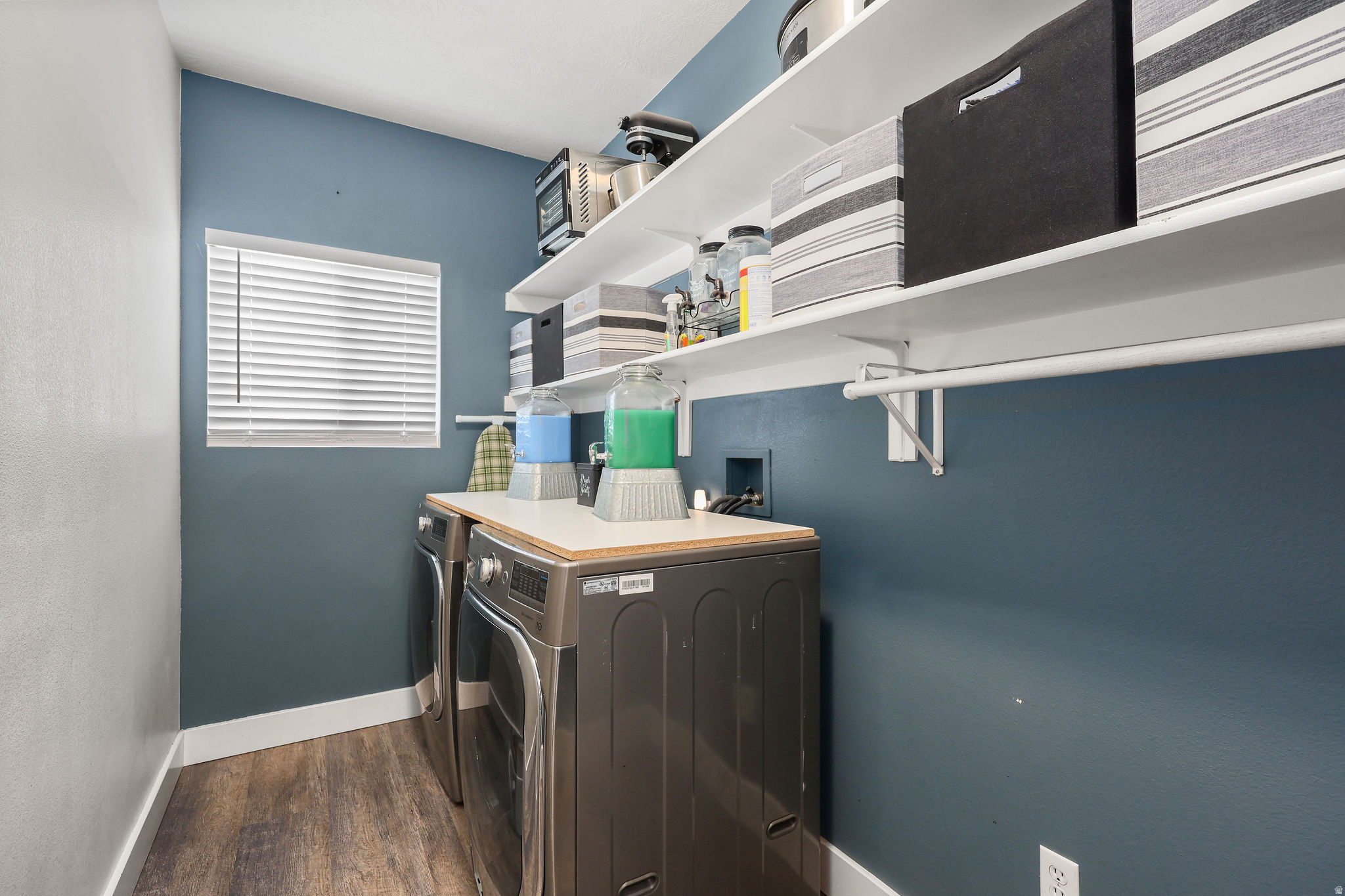 COUNTRY CROSSING - Residential