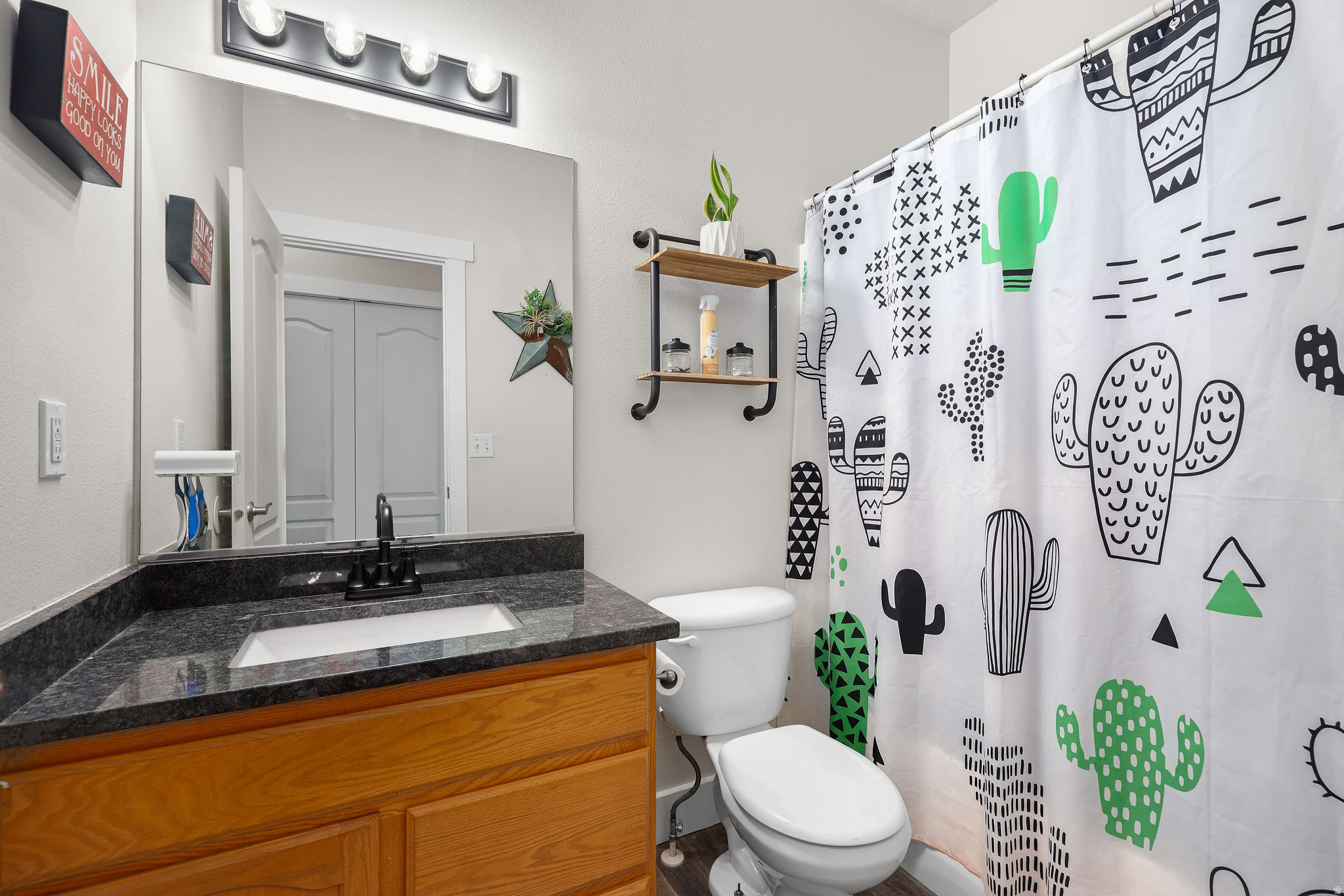 COUNTRY CROSSING - Residential