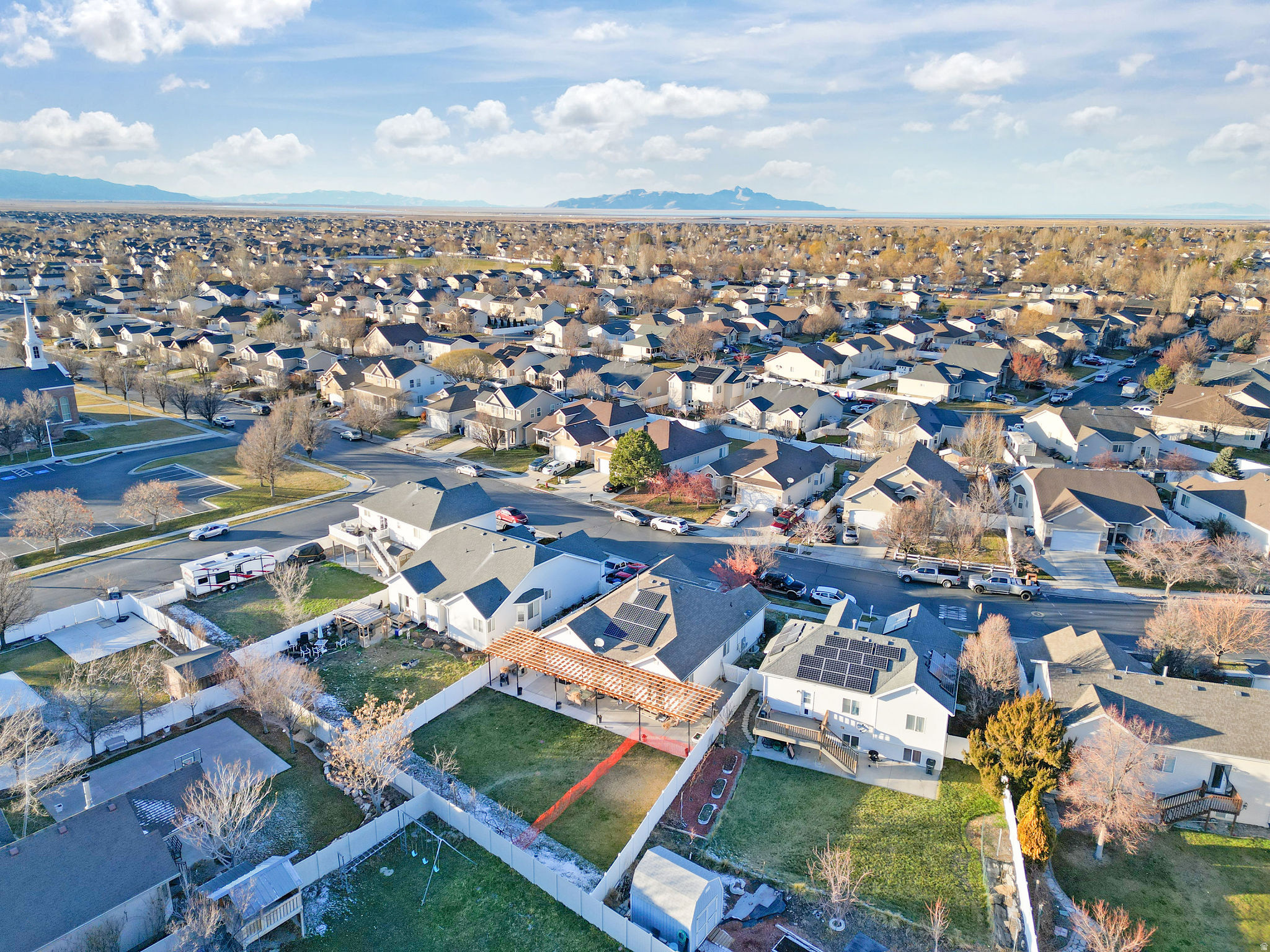 COUNTRY CROSSING - Residential