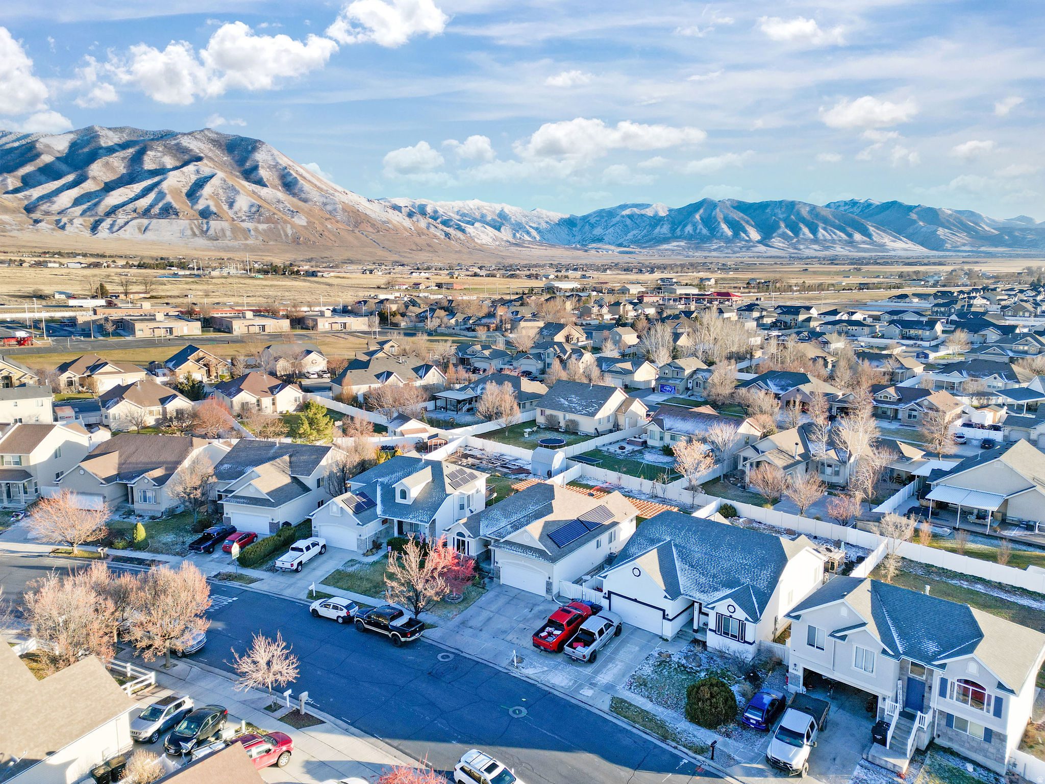 COUNTRY CROSSING - Residential