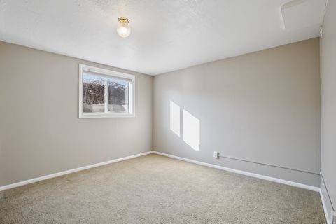 Tiny photo for 468 W 3200 S, Bountiful, UT 84010 (MLS # 2136468)