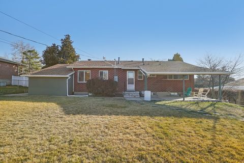 Tiny photo for 468 W 3200 S, Bountiful, UT 84010 (MLS # 2136468)