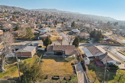 Tiny photo for 468 W 3200 S, Bountiful, UT 84010 (MLS # 2136468)