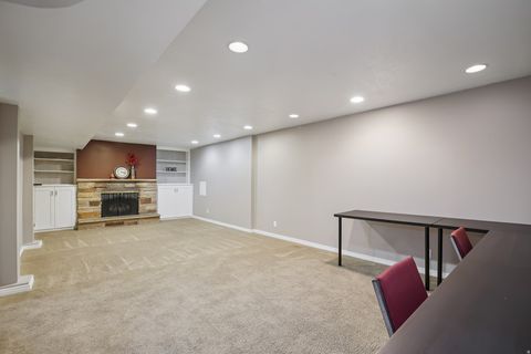 Tiny photo for 468 W 3200 S, Bountiful, UT 84010 (MLS # 2136468)