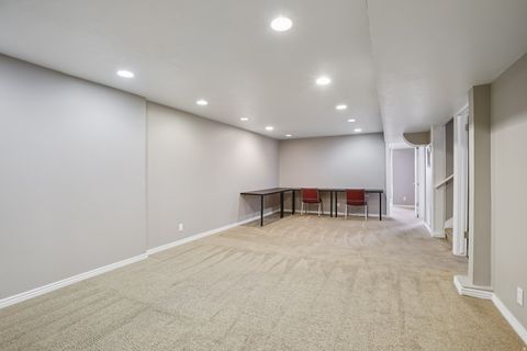 Tiny photo for 468 W 3200 S, Bountiful, UT 84010 (MLS # 2136468)