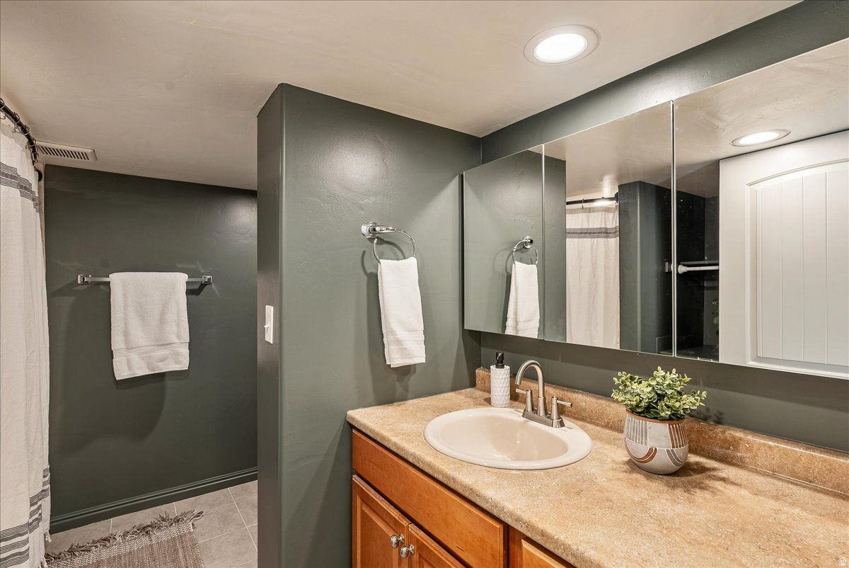 BROOKWOOD SU - Residential