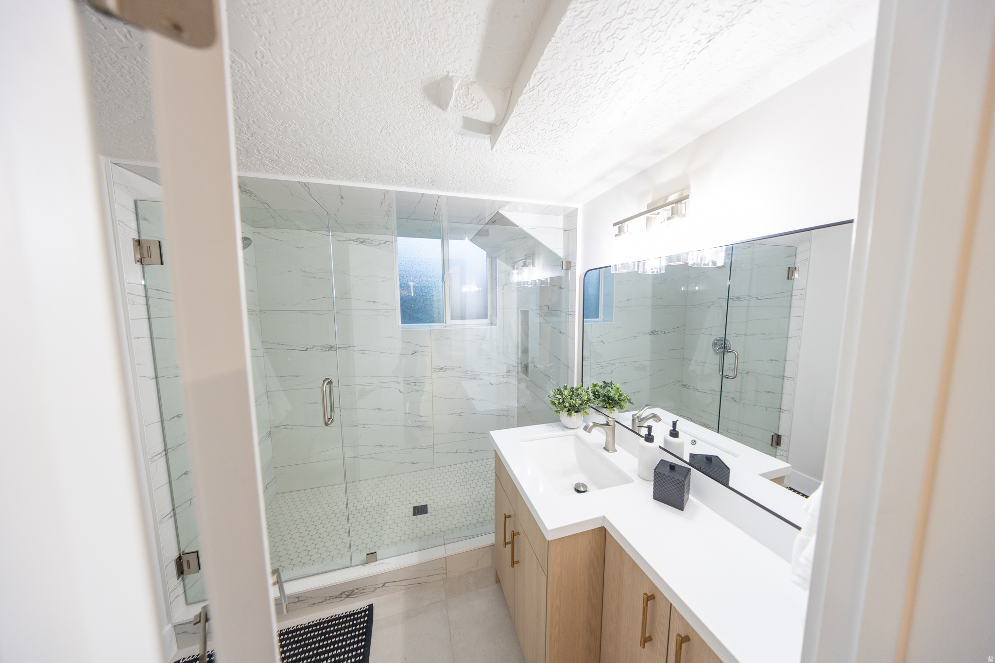 SKYLINE HEIG - Residential