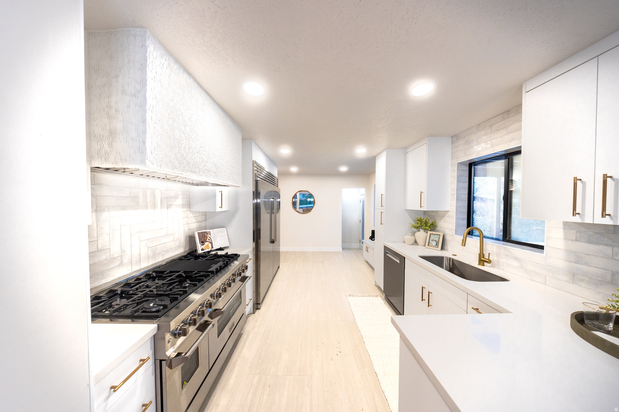 SKYLINE HEIG - Residential